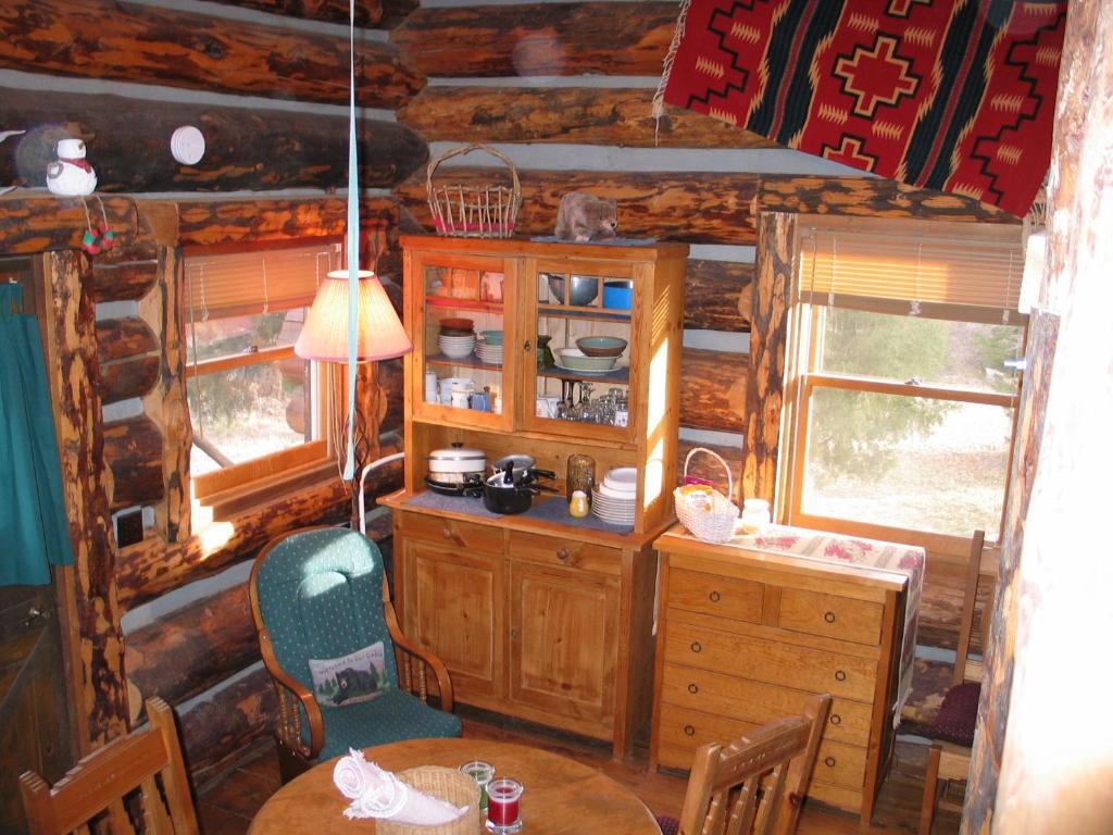 Sundance Bear Lodge Mancos Phòng bức ảnh
